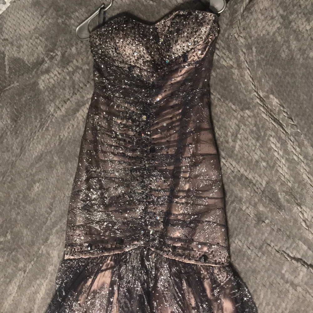 Strapless mermaid gown